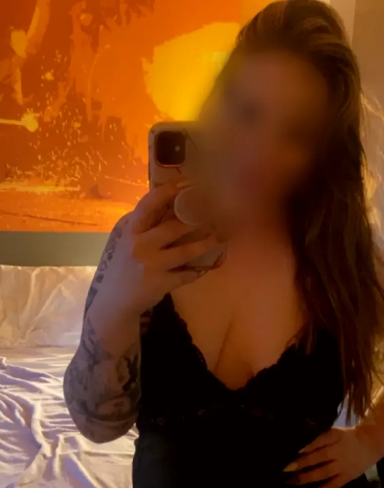 Laura, 29
